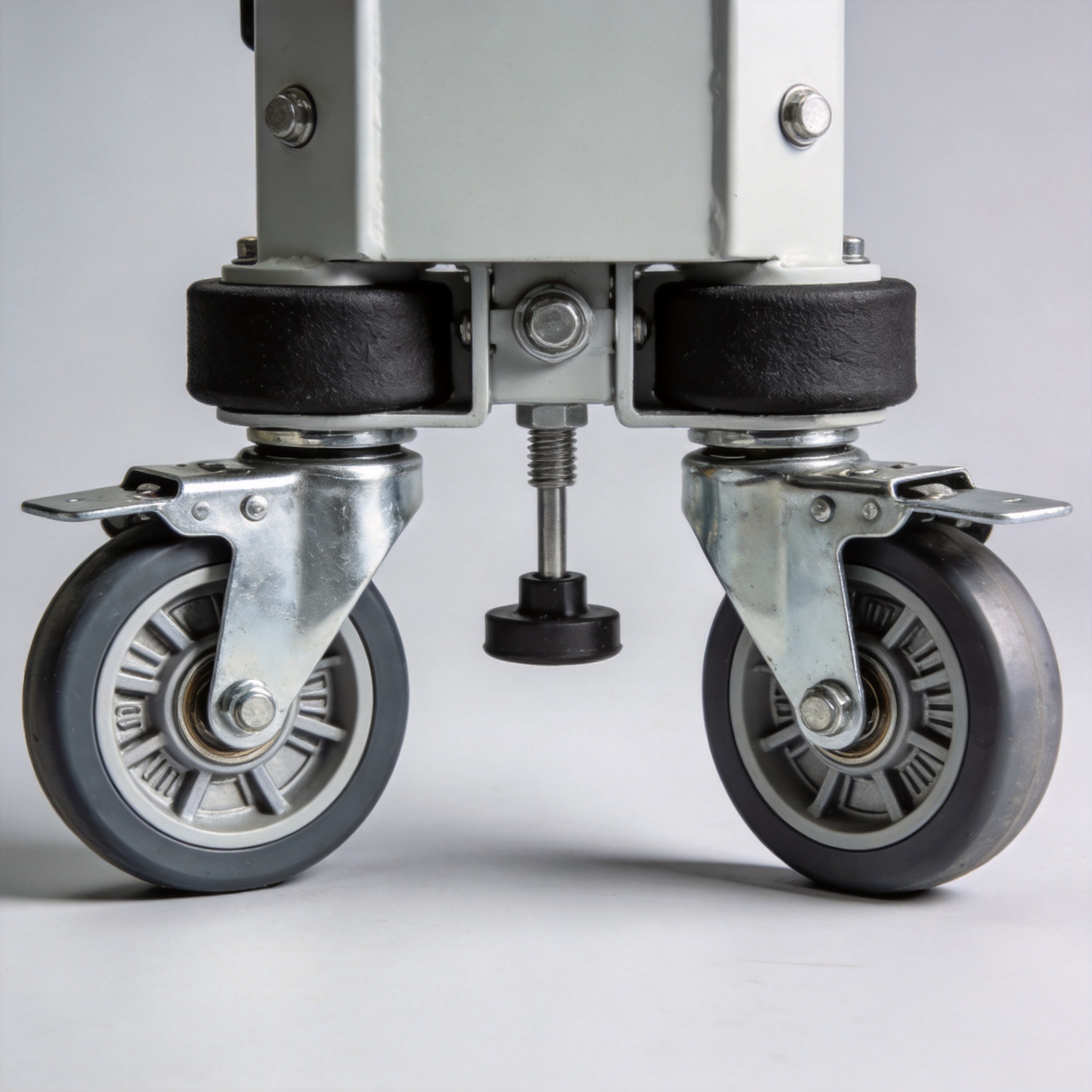 en-1004-safety-requirements-casters-stabilizers